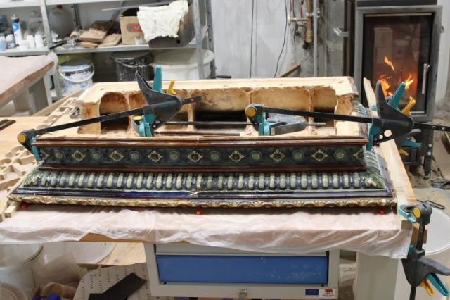 Lepenie kachlice epoxidovým lepidlom