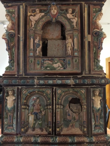 Poškodenia na peci pred rozobratím