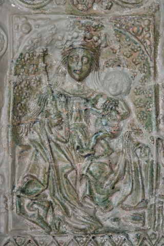 Kachlica pred reštaurovaním - detail