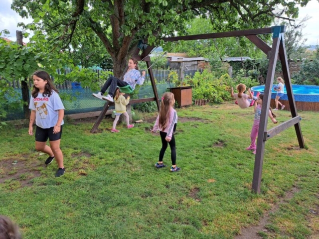 Prestávky deti trávili v záhrade