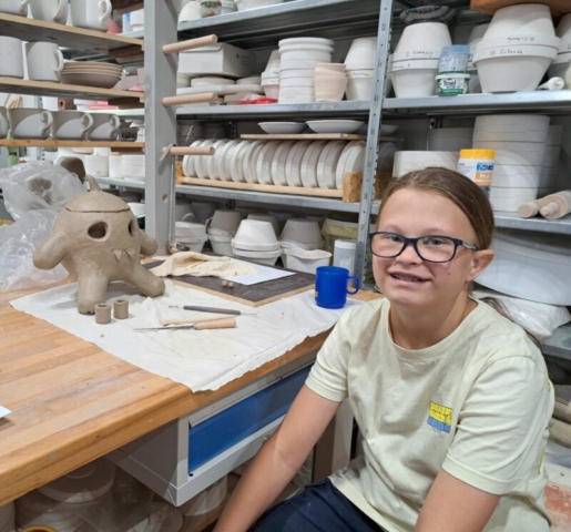 Adelka už odpočíva, strašidielko musí pred výpalom riadne vyschnúť