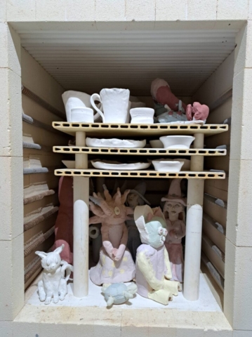 Naložená pec s oglazovanými výrobkami